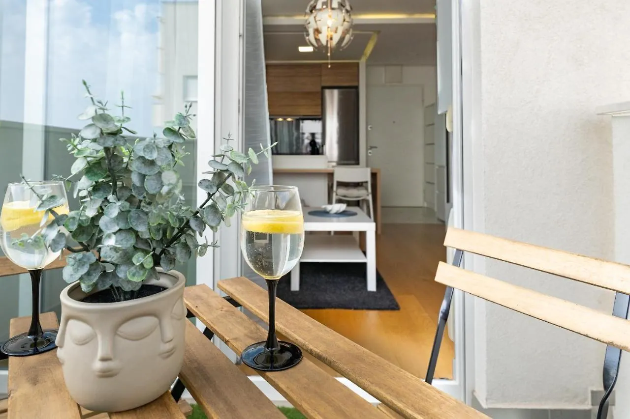 City Lux Apartment 1- With Garage And Balcony Zadar