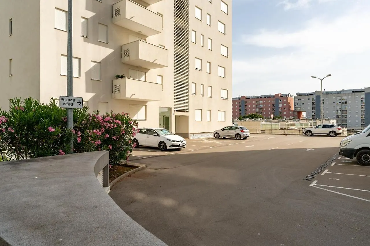 City Lux Apartment 1- With Garage And Balcony Zadar 0*,  Croatia